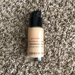 Giorgio Armani Power Fabric Foundation
